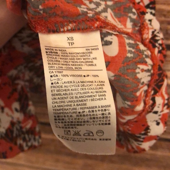 3/20 Banana Republic• orange and white romper - Picture 5 of 7